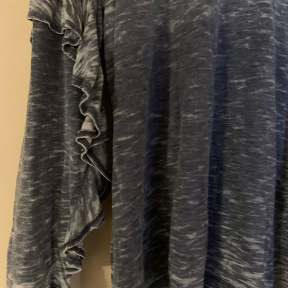 Grey Long Ruffle Sleeves - Picture 3 of 4